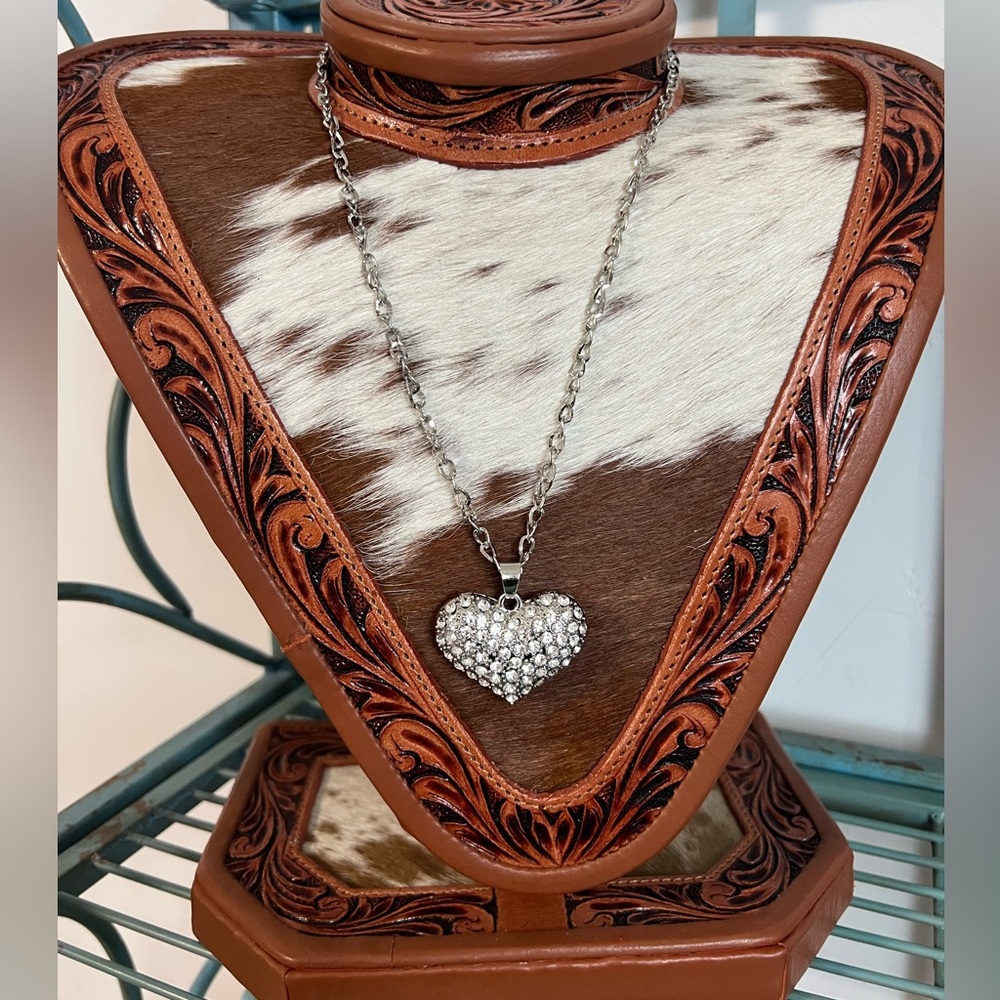 New Large Heart Pendant silver toned Crystal Rhinestone long chain necklace